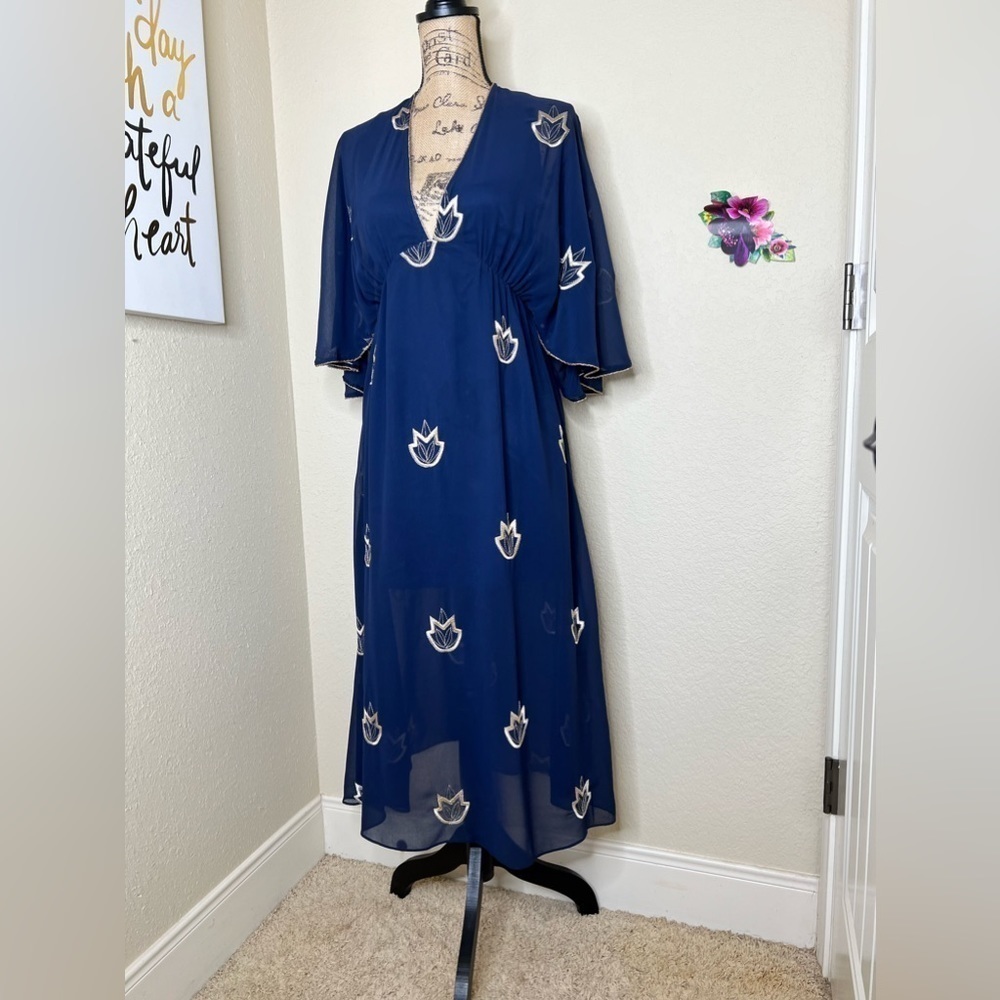 Stevie May Embroidered Leaf Dress V Neck, Lined, Empire Waist Open Back Size XS - Picture 3 of 16